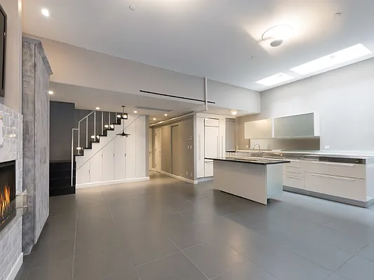 Rented by Sotheby's International Realty | media 47