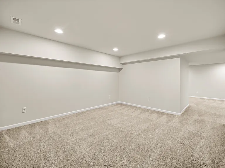 406 Mary Ann Cir — Photo 26