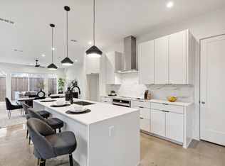 913 Muncie Ave, Dallas, TX 75212