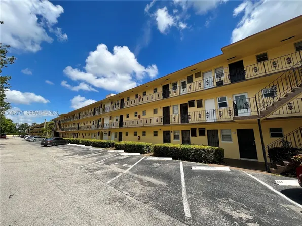 2810 NE 201st Ter APT G108, Aventura, FL 33180