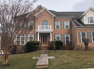 1002 Young Ave, Herndon, VA 20170
