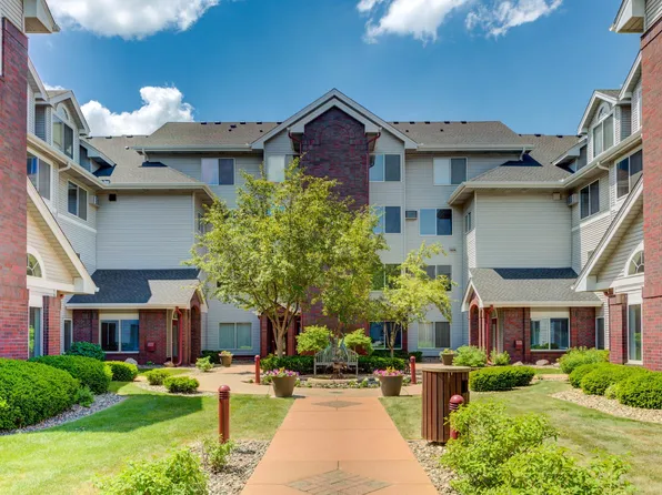7440 Edinborough Way APT 4305, Edina, MN 55435