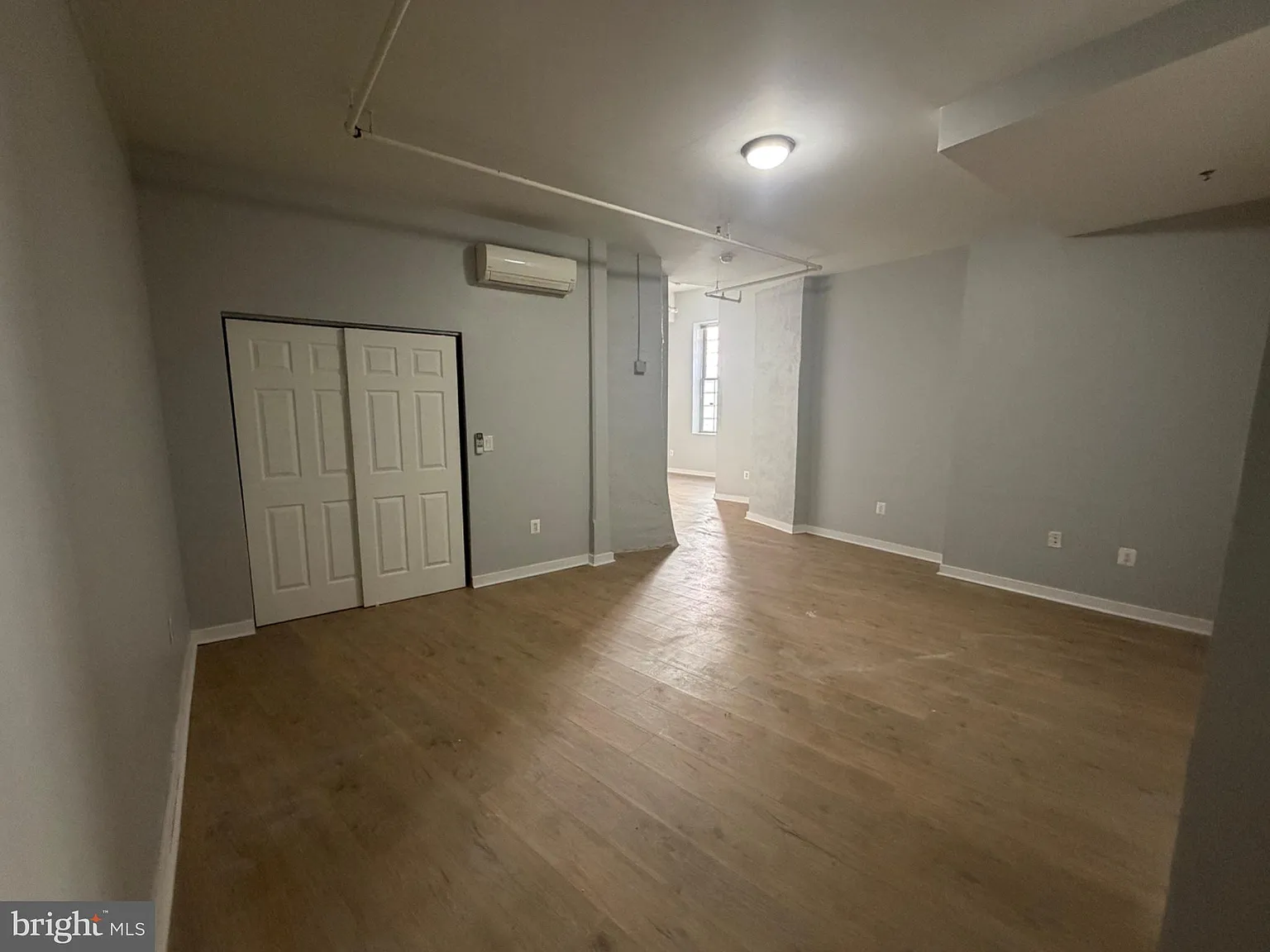 4 Leverington Ave — Photo 3
