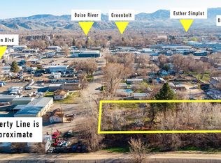 215 W 39th St, Garden City, ID 83714