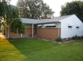 4855 S Sedgewick Rd, Lyndhurst, OH 44124