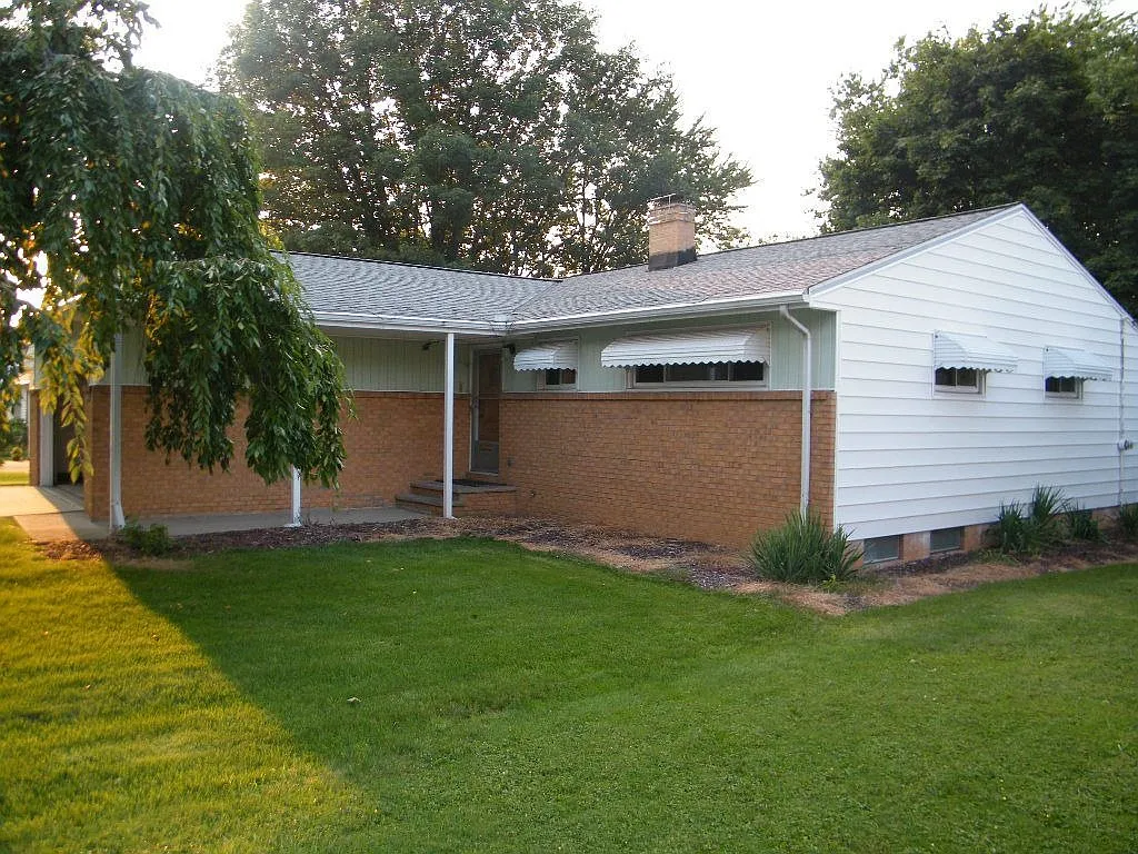 4855 S Sedgewick Rd photo 1