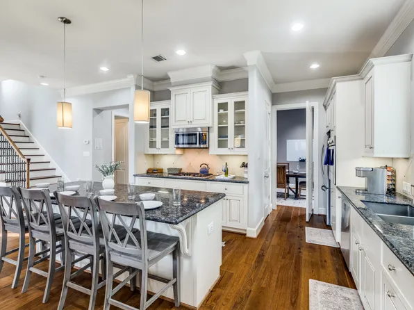 4535 Polk St, Houston, TX 77023