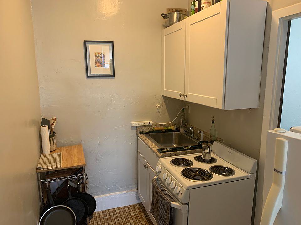 2nd image of 41 Anderson St #20