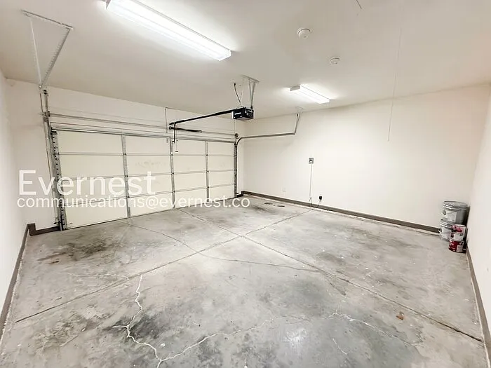 208 Hampton Dr — Photo 23