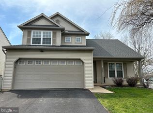 345 Coventry Ln, Lititz, PA 17543