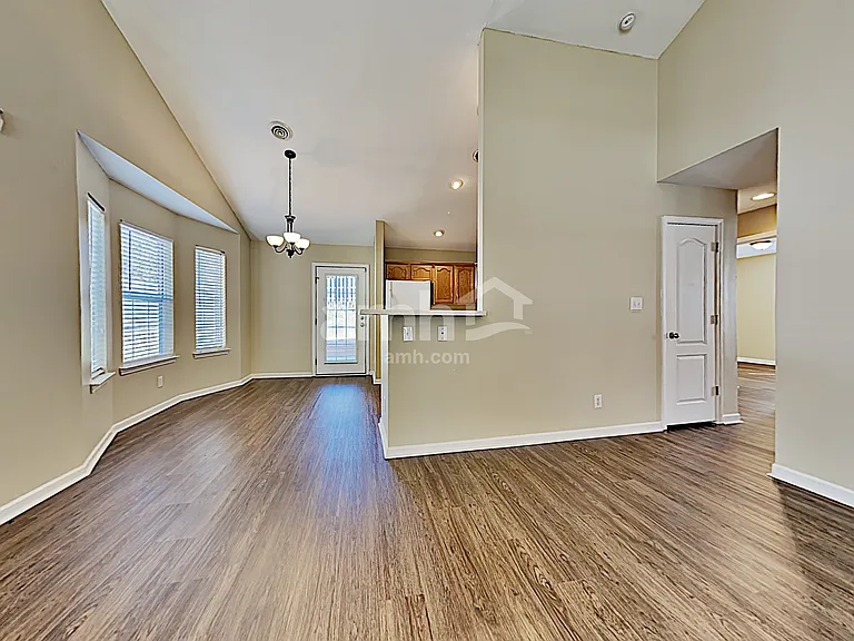 2926 Titanium Ln — Photo 7