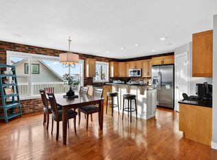 1904 Towne Centre Blvd NW, Edmonton, AB T6R 2W3