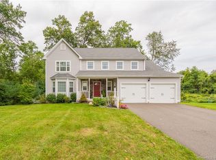 34 Estuary Dr, Windsor, CT 06095