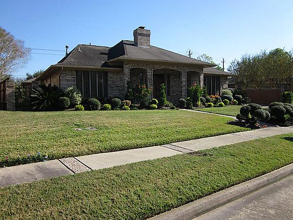 3rd image of 4639 Augusta Dr