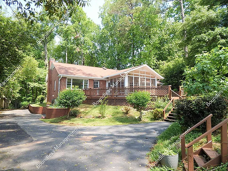 1033 Scott Blvd — Photo 3