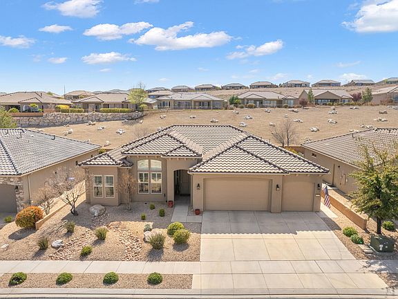 5th image of 1525 W Garnet Ridge Dr