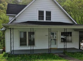 1462 Riverside Dr, Prestonsburg, KY 41653