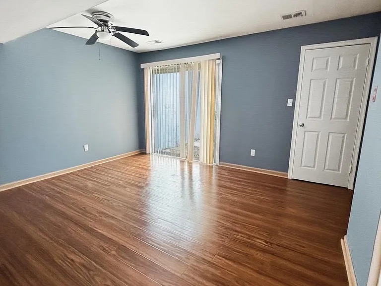 465 Barrister Pl — Photo 3