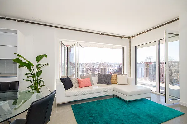 Rented by Hello Living LLC | media 16