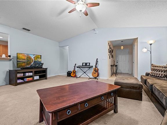 3rd image of 707 Westwinds Dr