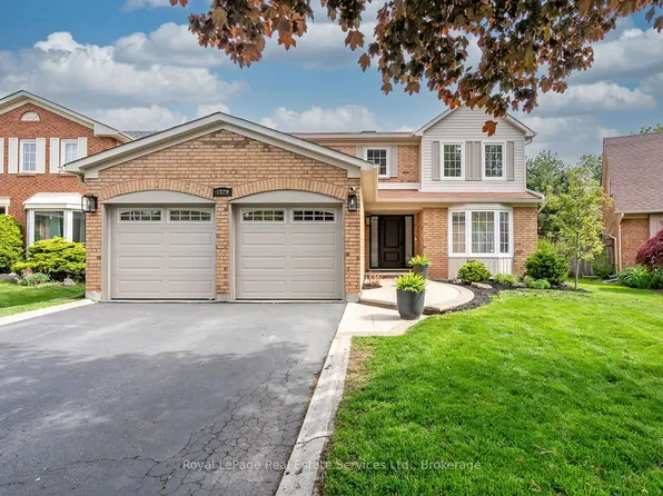 1429 Thistledown Rd, Oakville, ON L6M 1Y4