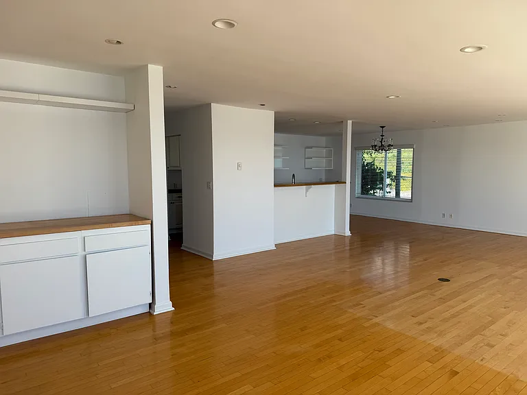18139 Coastline Dr #4 — Photo 31