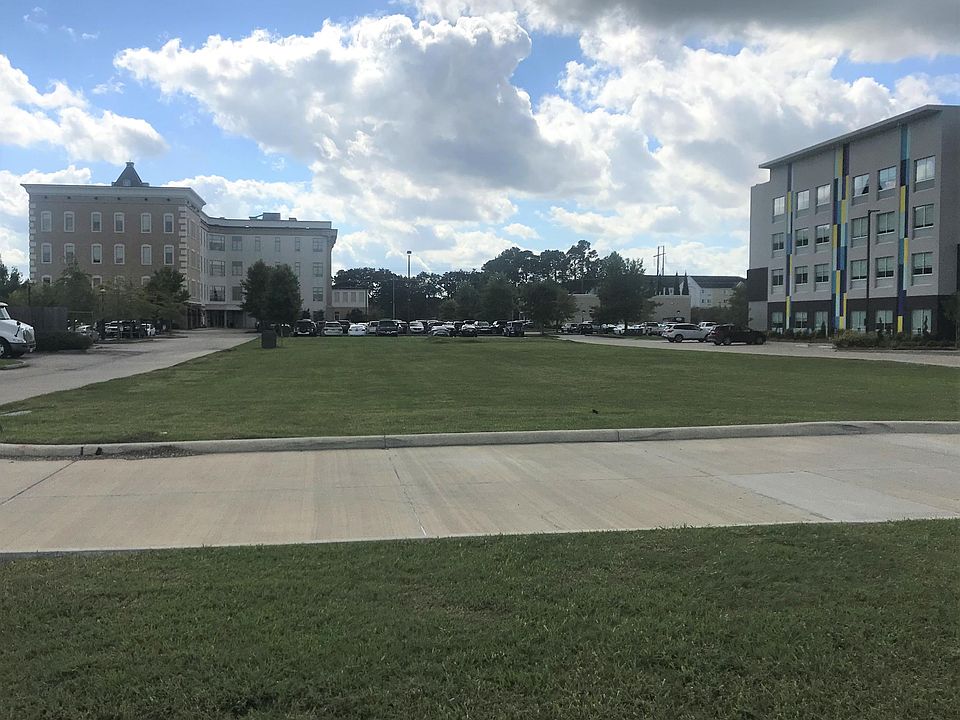 1st image of 1310 Camellia Blvd