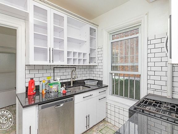 5th image of 1021 Union St #Hse
