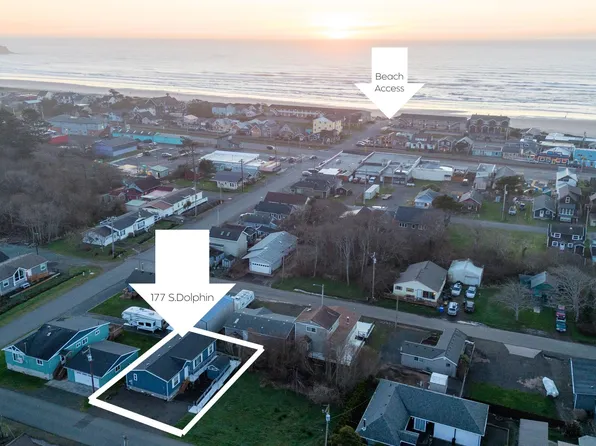 177 S Dolphin St, Rockaway Beach, OR 97136