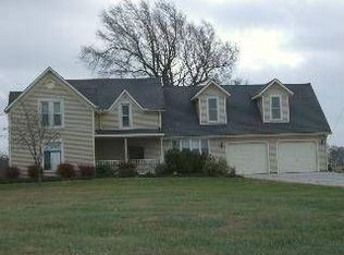 28821 S Famuliner Rd, Garden City, MO 64747