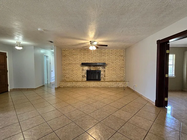 230 Mighty Oak Ln — Photo 13