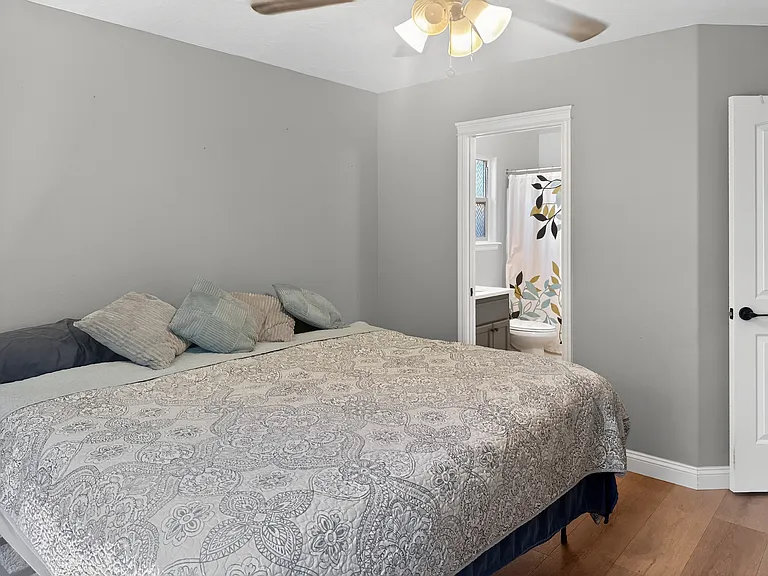 Primary suite