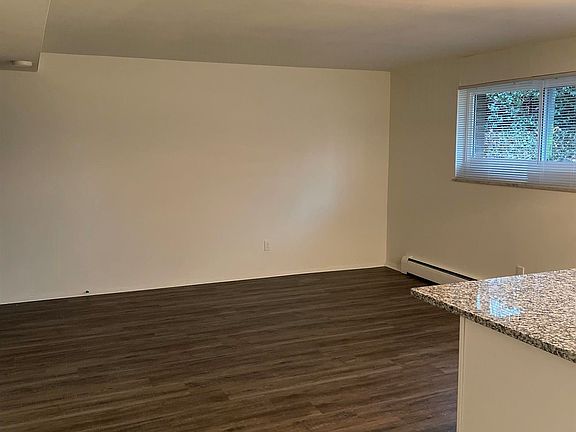 5th image of 6115 Plymouth Ave #B9