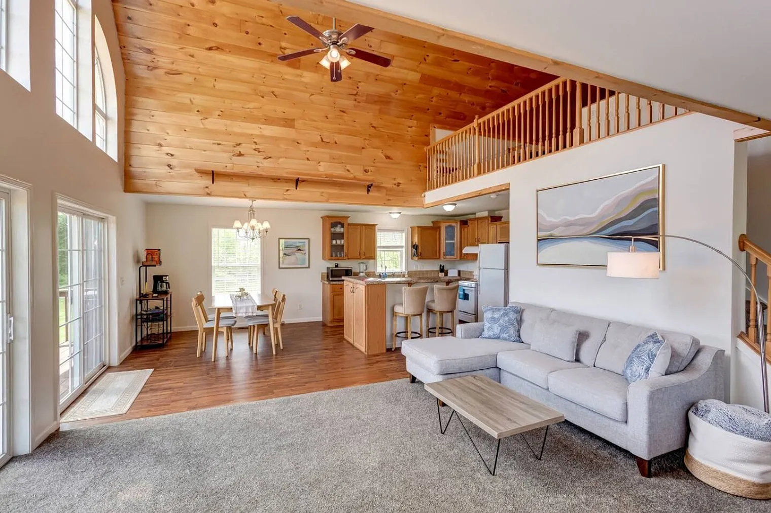 4 bed, 3.0 bath, $4,334 — Photo 3