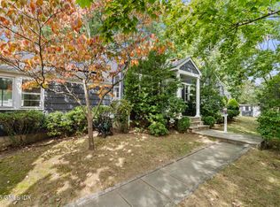 42 Mead Ave, Cos Cob, CT 06807