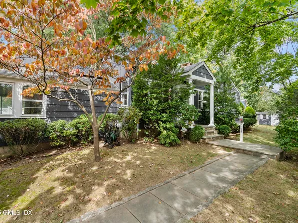 42 Mead Ave, Cos Cob, CT 06807