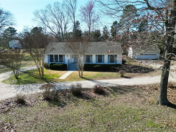 101 Jackson Farm Ln, Deltaville, VA 23043