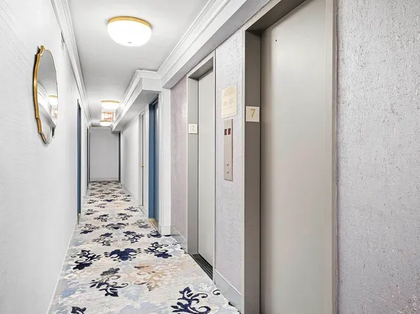 525 East 82nd Street image 23 of 27