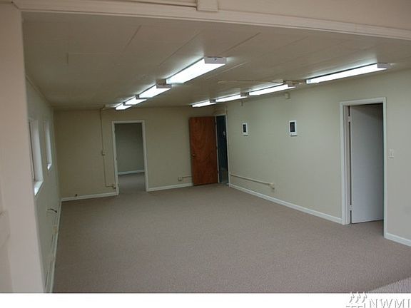5th image of 447 SW 152nd St Ste 201