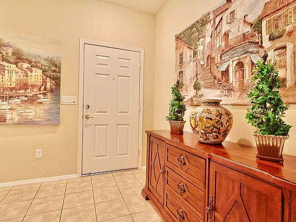 5th image of 2876 Goldcreek St