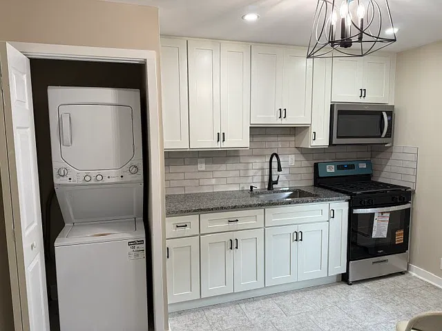 2 bed, $2,300 — Photo 3