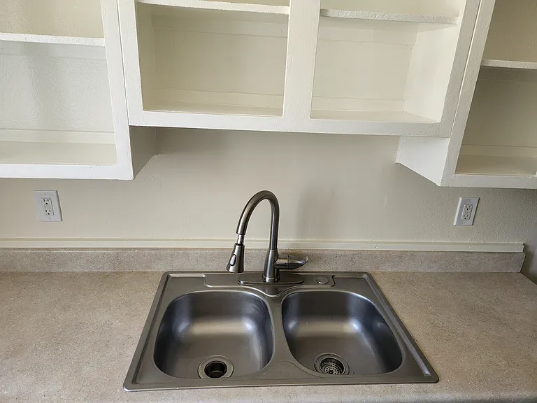 12745 Vanowen St #14 — Photo 10