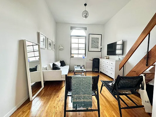 Rented by J PRESTON AND ASSOCIATES INC | media 10