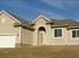 607 S 16th St, Fort Calhoun, NE 68023
