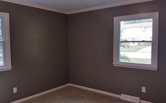 2nd image of 1211 Dee Dee Dr