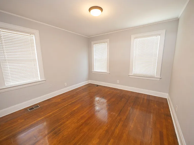3355 Lexington Rd — Photo 11