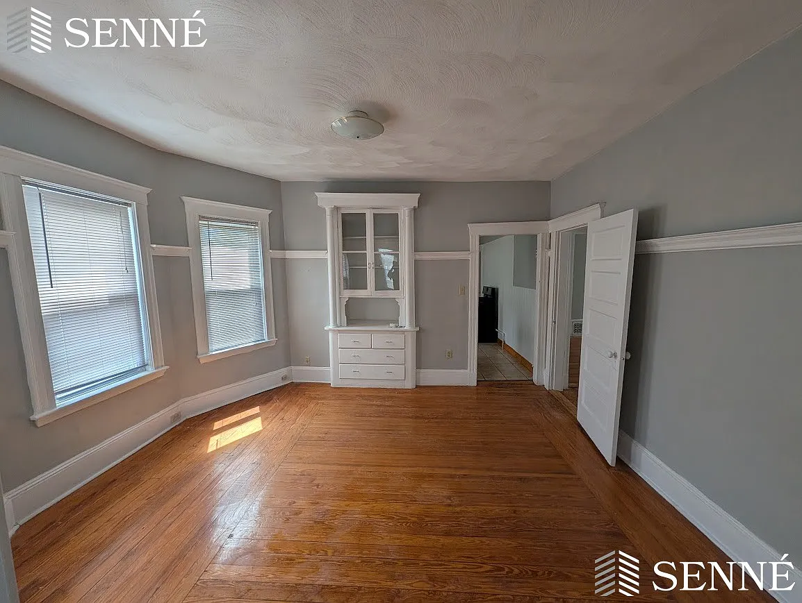 2 bed, 922 sqft, $3,495 — Photo 4