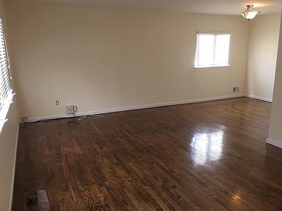 5th image of 45 E Stroud Ave