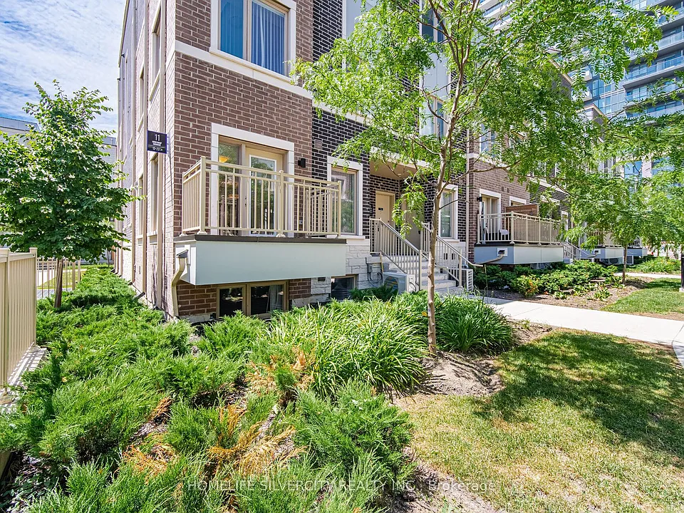 11 Honeycrisp Cres #13