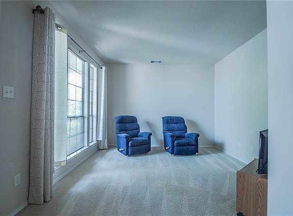 3rd image of 1048 Four Seasons Farm Blvd